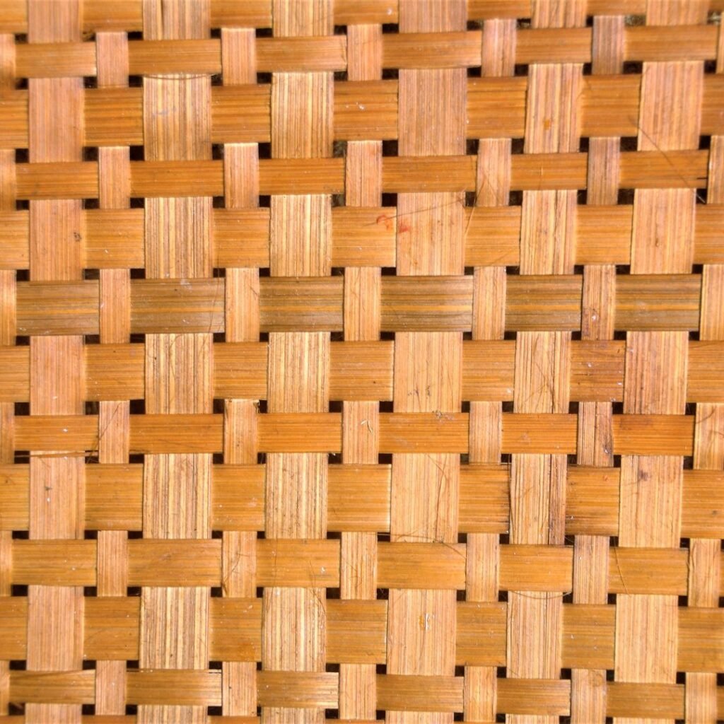 Gedek bambu alami, pilihan terbaik untuk hunian minimalis dengan sentuhan tradisional.